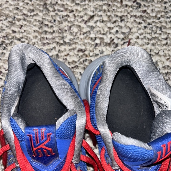 Custom Kyrie 3’s size 7.5 lightly used royal blue and team red - Picture 3 of 4